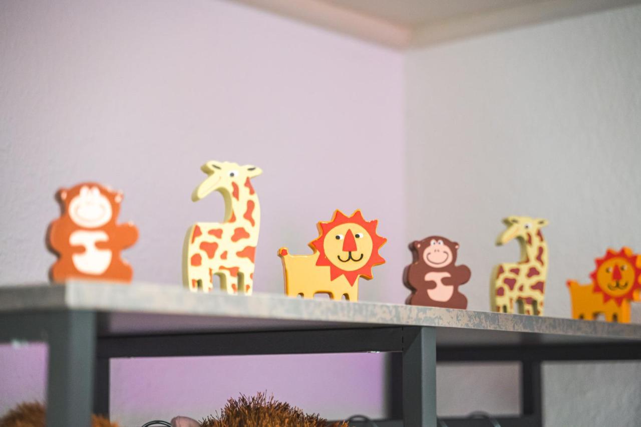 Das Crazy Monkey Loft Mit 100Qm & Summerlounge Apartment Stuttgart Luaran gambar